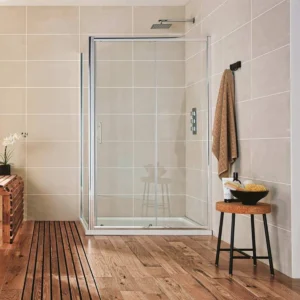 Scudo S6 1400mm chrome soft-close sliding shower door with single sliding door, clear glass with chrome profile finish, Fixed 5mm, moving 6mm clear glass and aluminium construction.